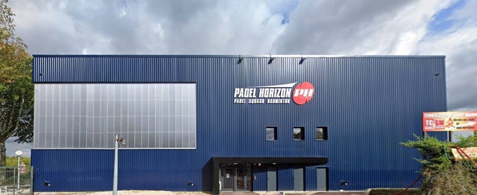 Padel center in Sucy en Brie, on the outskirts of Paris (Google Street View).
