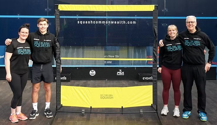 Portable squash net
