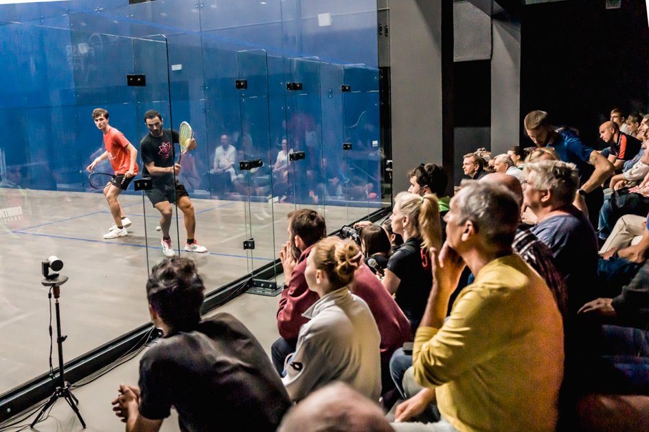 Action on the glass court at Tres Cantos